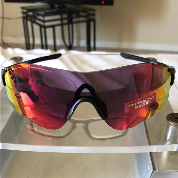 Oakley sunglasses - Picture 3 of 7